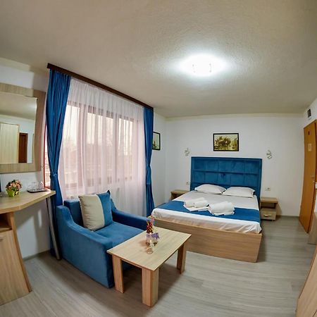 Hotel Coralis 艾福雷诺德 外观 照片
