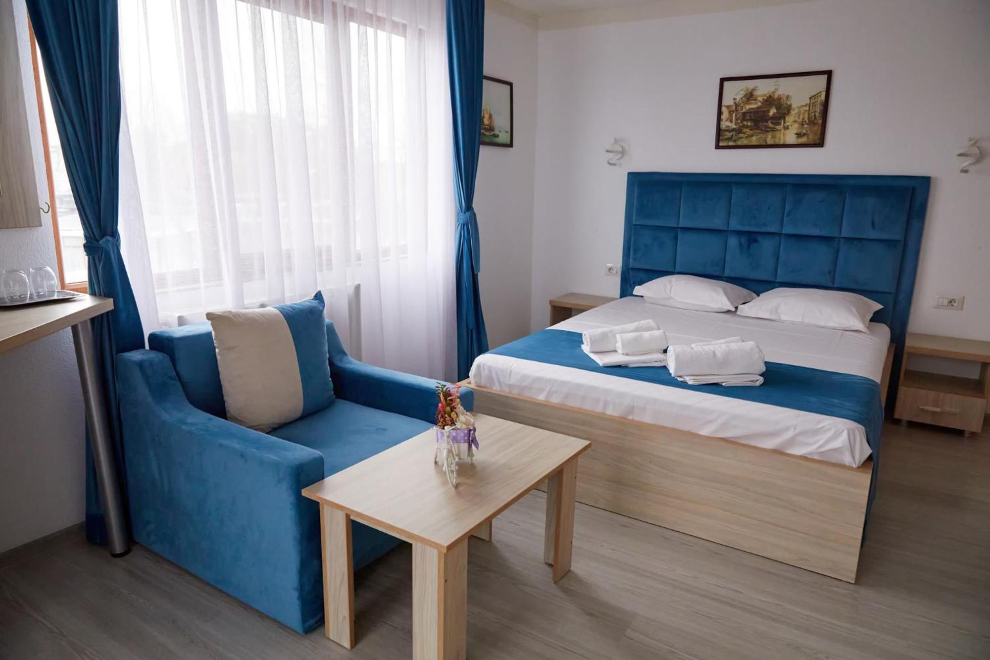 Hotel Coralis 艾福雷诺德 外观 照片