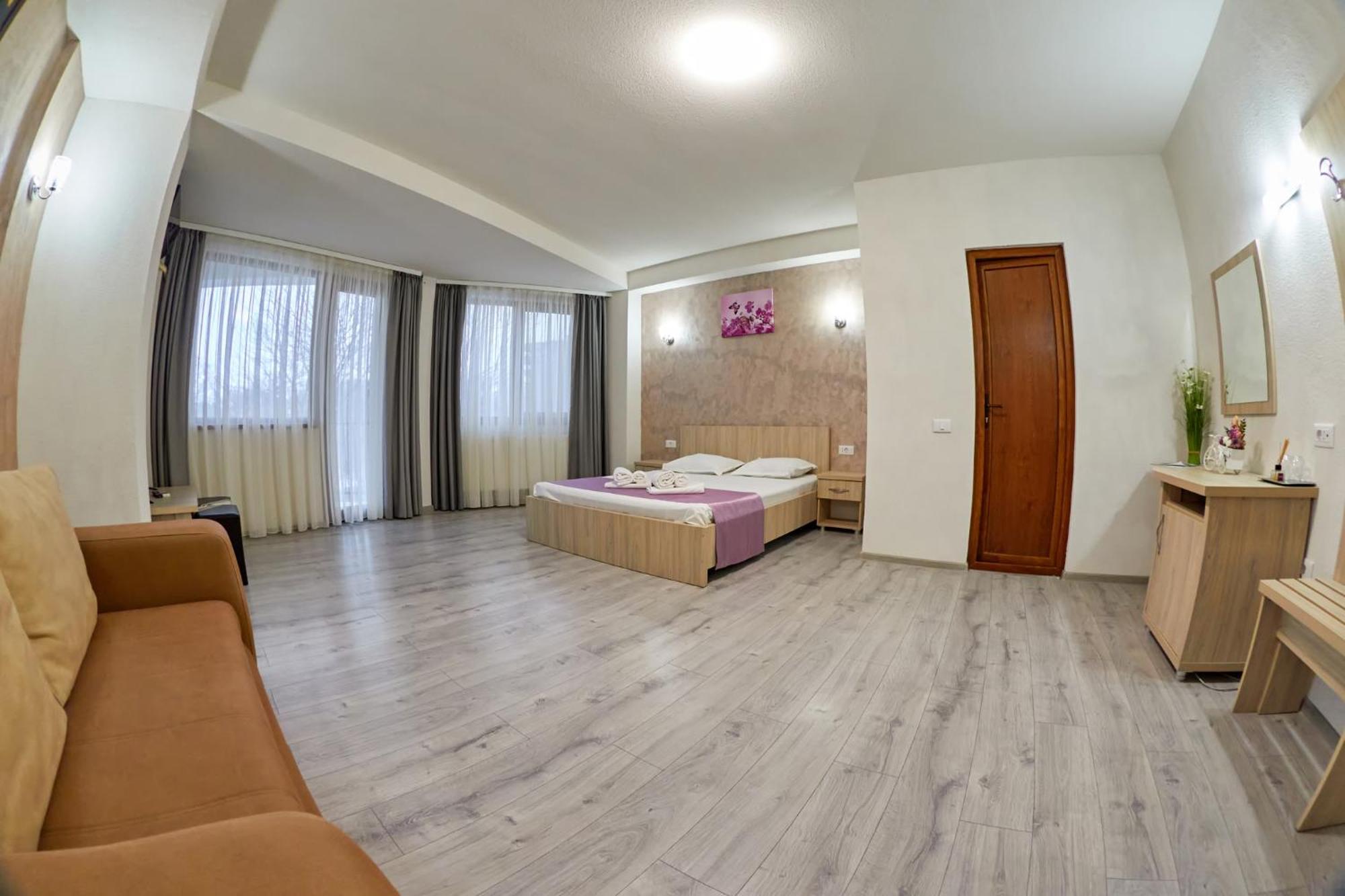 Hotel Coralis 艾福雷诺德 外观 照片