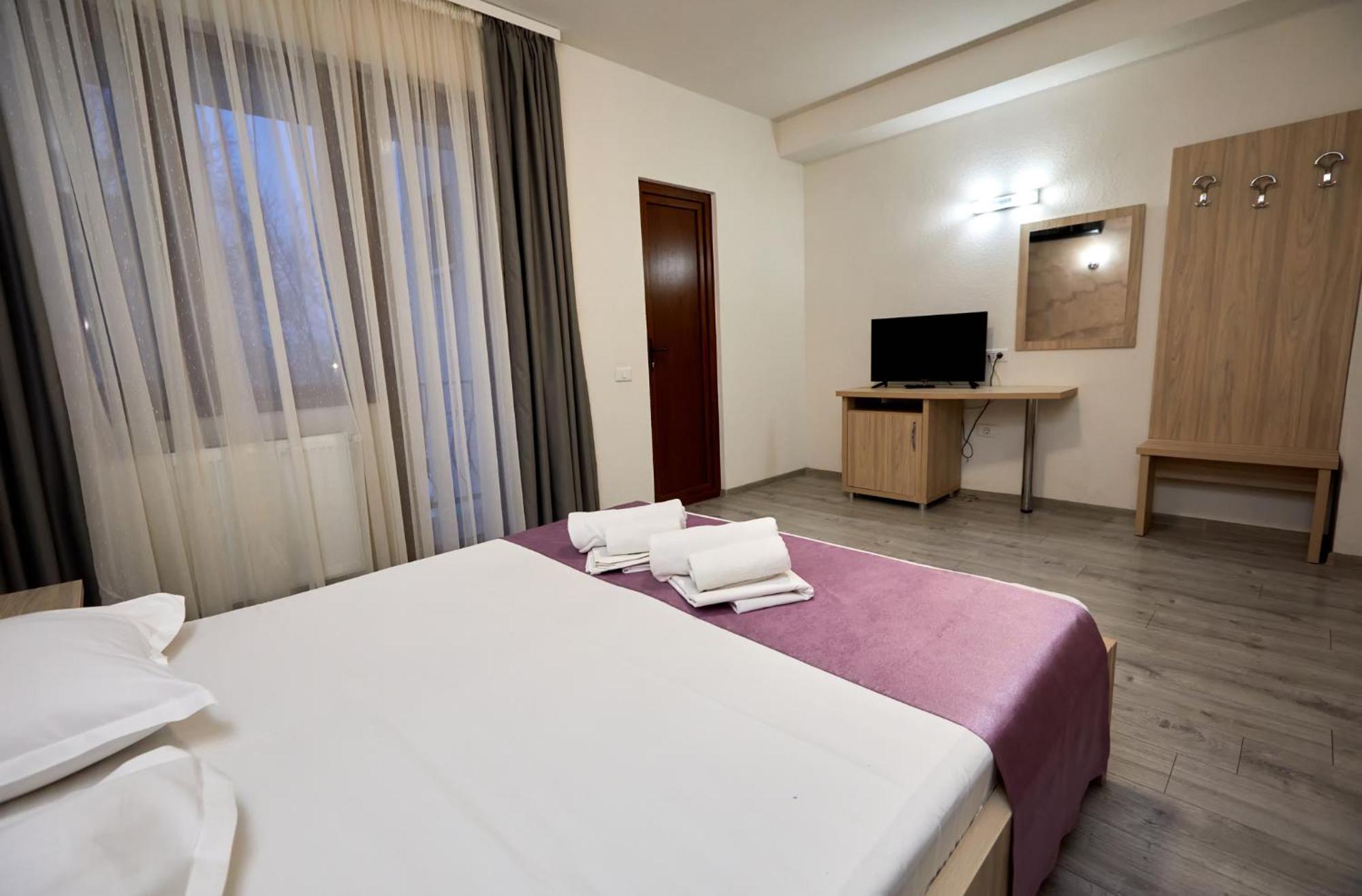 Hotel Coralis 艾福雷诺德 外观 照片